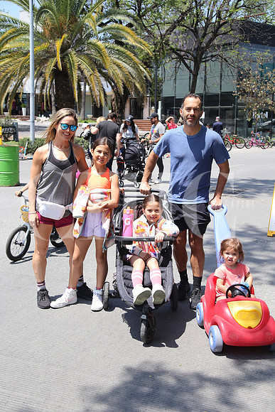 Fabiana Margáin, Fabiana López, Jorge López,  Luciana López e  Ivanna López  (1)