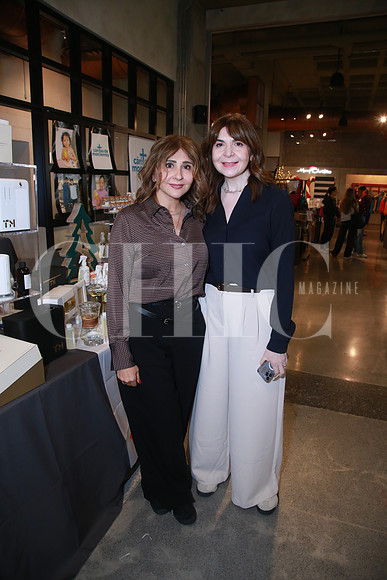 Lizette Salinas de Hernández y Leyla Salinas (2)