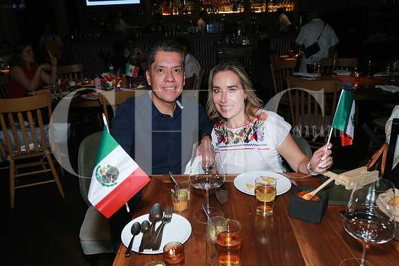 (Rest. Cuerno) Gerardo Suarez y Michelle Newman (2)