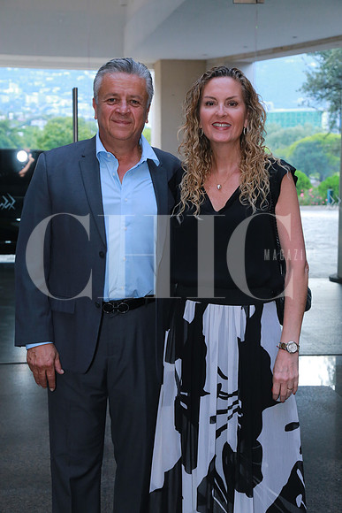 Agustin Suárez y Cristy Barker
