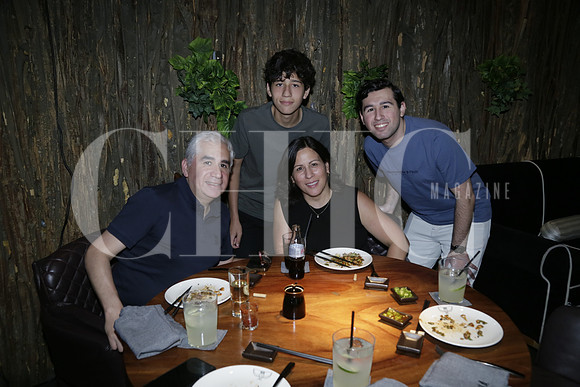 (azia) Lester García, Gabriela Zavala, Santiago García y Gabriel García