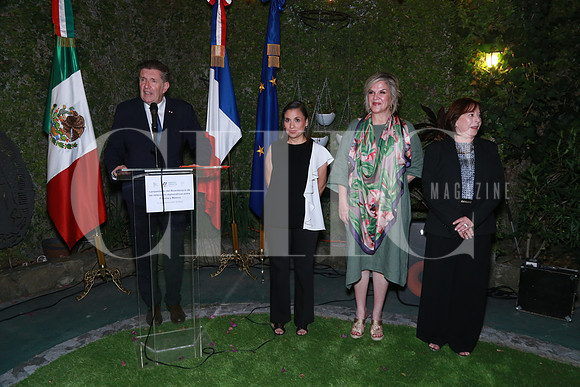 Pierre Raynaud , Melissa Segura, Leticia Rodarte y Rosa María Rodríguez