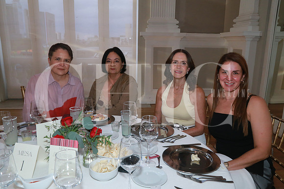 Mariana Valles, Zaida Correa, Laura Fernández y Alejandra Contreras