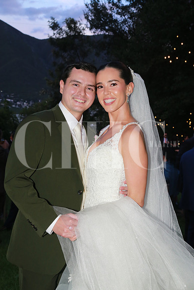 José Adrián Santacruz y Marifer López (3)