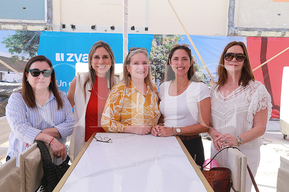 Gabriela Raiter, Katia Cruz, Diana Rodríguez, Angelica Espadas y Ana Padillla