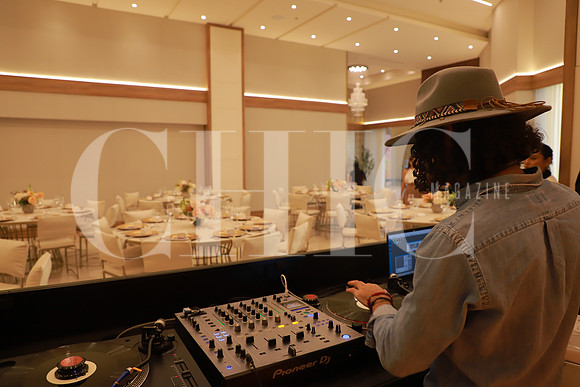Aura Venue 22