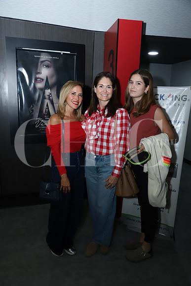 Olaya Guajardo, MarcelA Zavala y Eva Montes 1