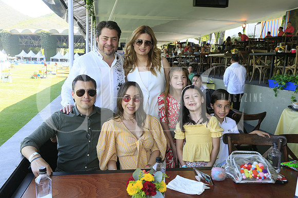 Enrique Martínez, Lilia Hiarmes, Luis Donaldo Colosio, Marilú García de Colosio, Lilia María Martínez, María Emilia Colosio y Enrique Martínez