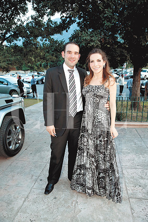 Mauricio Hinojosa y Catalina Garza