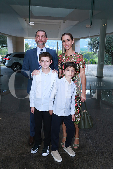 Federico Santos, Stephanie Schiemann de Santos, Federico Santos y Alejandro Santos