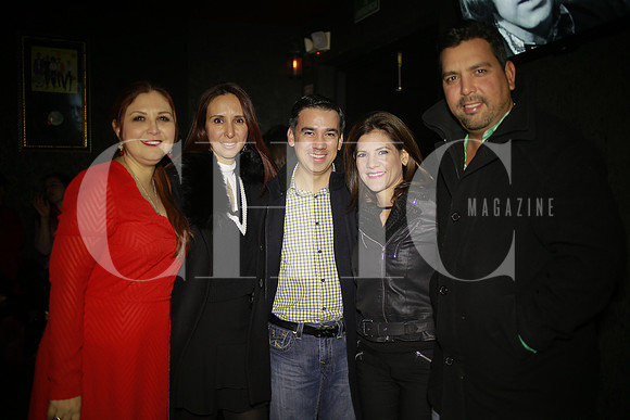 Claudia Medina, Sara Medina, Carlos Lechuga, Alejandra de Medina y Armando Medina  (2)