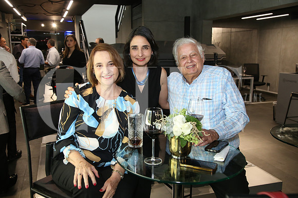 Cupe Montemayor de Salinas, Erika Salinas y Alejandro Salinas