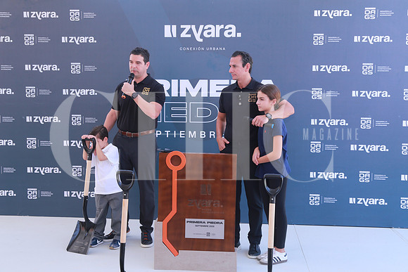 Adrián Marcos, Adrián Marcos, Gustavo Marcos y Sofi Marcos
