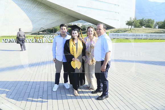 David Leal, María Leal , Adriana de Leal y David Leal (3)