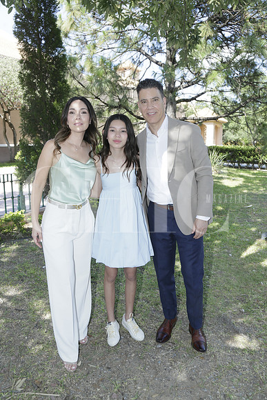 Mariana Álvarez de Meléndez, Sofia Meléndez y Jorge Meléndez