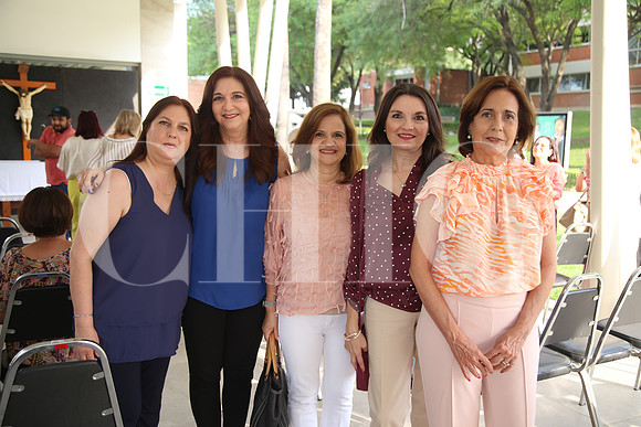 Evangelina Martínez, Carmen Romo, Clarisa Martínez, Mayra Palomo y Carmen Varela