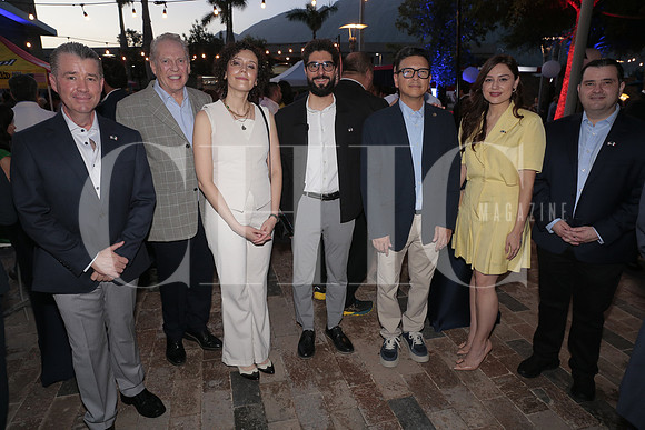 Gustavo Cavazos, Eugenio Elizondo, Adriana Zertuche, Luis Rios, Jorge Villarreal, Yanick Brisson y Gerardo Cavazos 3
