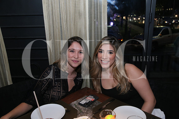 Pilar Gallegos y Adriana Flores