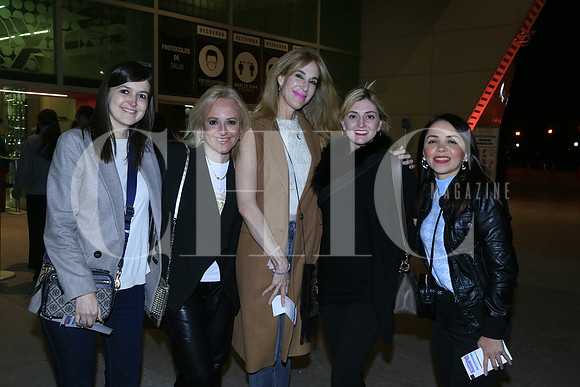 Cristina Martínez, Isabel Gaméz, Rossana Miroslavich, Dany Chamorro y Gaby Vaqueiro (2)