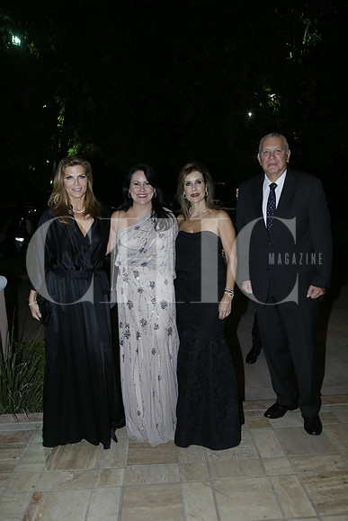 Monserrat Oliver, Marines González de Leal, Cecilia González de Félix y Ruben Félix (4)