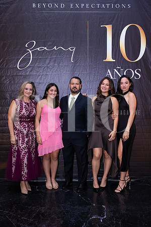 Emilia Garza, Cristina Trevino de Garza, Alejandro Garza, Balbina Garza y Cristina Garza1