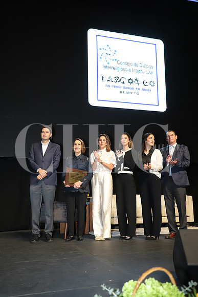 David Noel Ramírez, Magdalena Margáin de Ramírez Maca Ramírez de Páez, María Páez, Lucia Páez y Pablo Páez 4