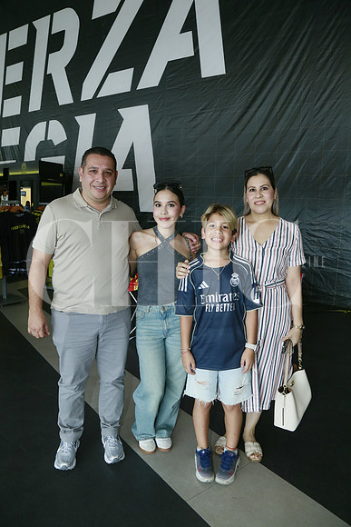 Álvaro Garza, Anet Garza Alán Jesús Garza y Lizeth Gaspar (2)