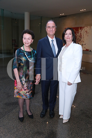 Teresa García de Madero, Jorge García Segovia y Claudia Morales de García (2)