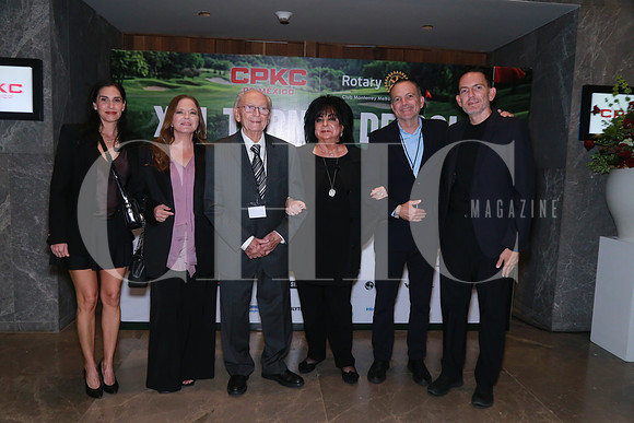 Cristina González de Assad, Karla Assad, Nazario Assad Kalifa, Emily Canavati de Assad, Alberto Assad y Daniel Assad (2)
