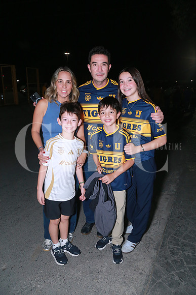 Patricia Gómez, Marco Garza, Roberta Garza Santiago Garza y Santiago Cueva (2)