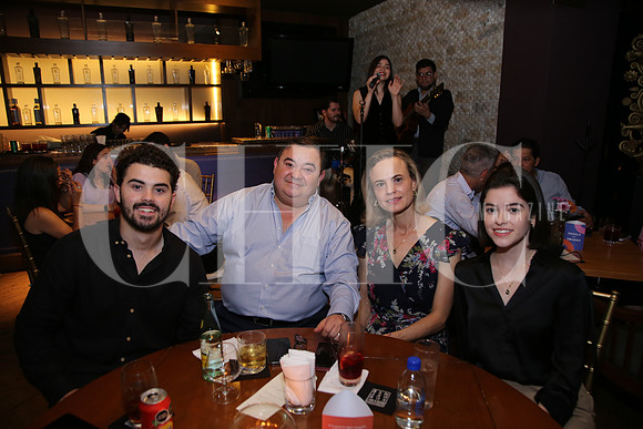 Enrique González, Enrique González, Cristina de González y Katia Martin del Campo