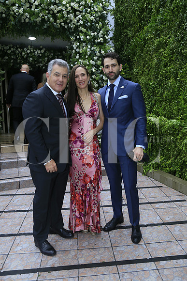 Armando González, Yolanda Garza de González y Mando González
