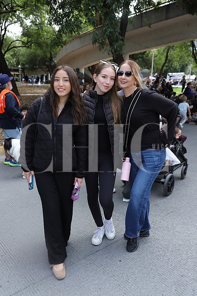 Alexa Reynosa, Emely Senac y Loly Flores 2