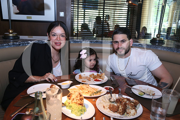 Mafer Vargas, Roberta Romero y Daniel Romero