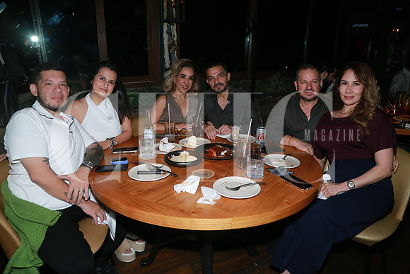 ( Rest. Animal) Aldo Dávila, Marlene Moreno, Nelly Moreno, Erick Dávila, Carlos Dávila y Karina Cardiel (2)