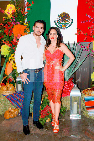 Carlos de la Vega y Cynthia Oates de De la Vegaa