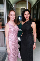 Consuleo González de Bustindi y Samantha Matey de González