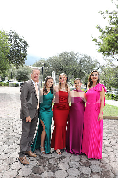 Marcelo Martínez, Elisa Martínez, Gabriela Martínez, Natalia Martínez y Gaby Sánchez 2
