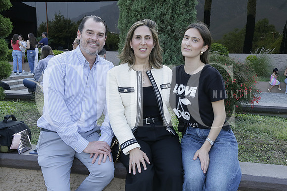 Pablo Páez, Maca Ramírez de Páez y Regina Páez