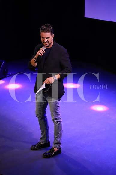 UPFRONT 17