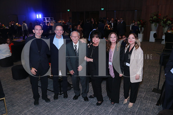Alberto Assad, Daniel Assad, Nazario Assad, Emily Canavati de Assad, Karla Assad y Karina Assad