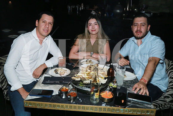 ( Rest. Colmillo) Fernando Ruíz, Andrea Rios y César Ruíz