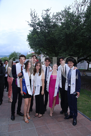 Rodrigo Torres, Alejandra López, Alejandro Longorio,Carlos Bulnes, Paulo Galla, Federico Guzmán, Valeria Olivier y Nicole Schwartz