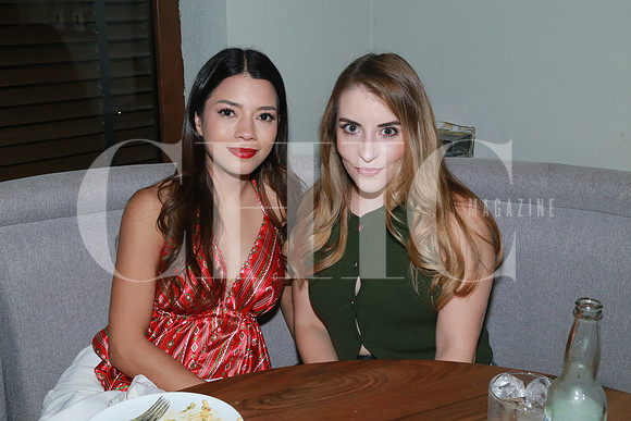(Rest. Cuerno) Yaressy Salazar y Alejandra Montemayor