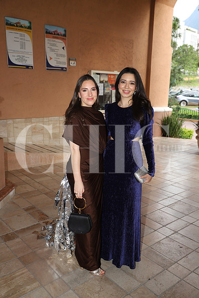 Ivonne Vega y Vero Clariond 2