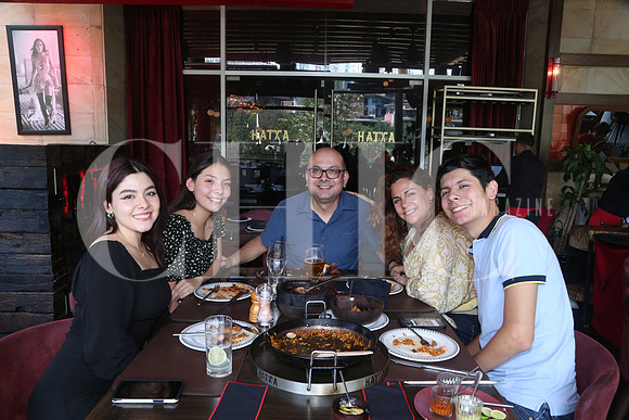 Evelyn Santos, Angela Santos, Felipe Santos, Esmeralda de Santos y Felipe Santos