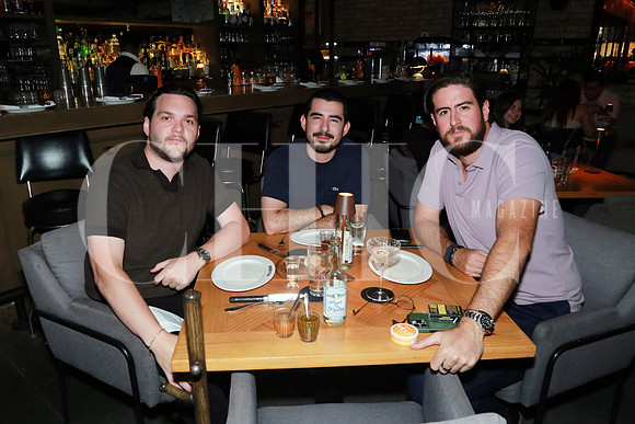 (rest. Bestia) Santiago González Javier Andonie y Nicolás Pons