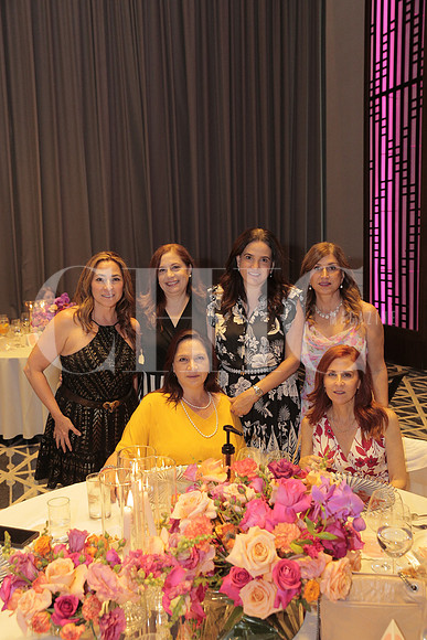 Susana Sepulveda, Lucy Salazar, Lily Guzman, Norma Gonzalez, Laura Aguilar y Yolanda Rocha 4