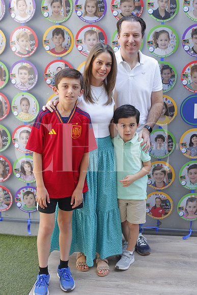 Carlos Rivera, Angelica San Vicente, Pablo Rivera Torres y Carlos Rivera Torres 2