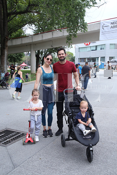 Miriam Sauza, Alejandro González, Fer González y Nicolas González